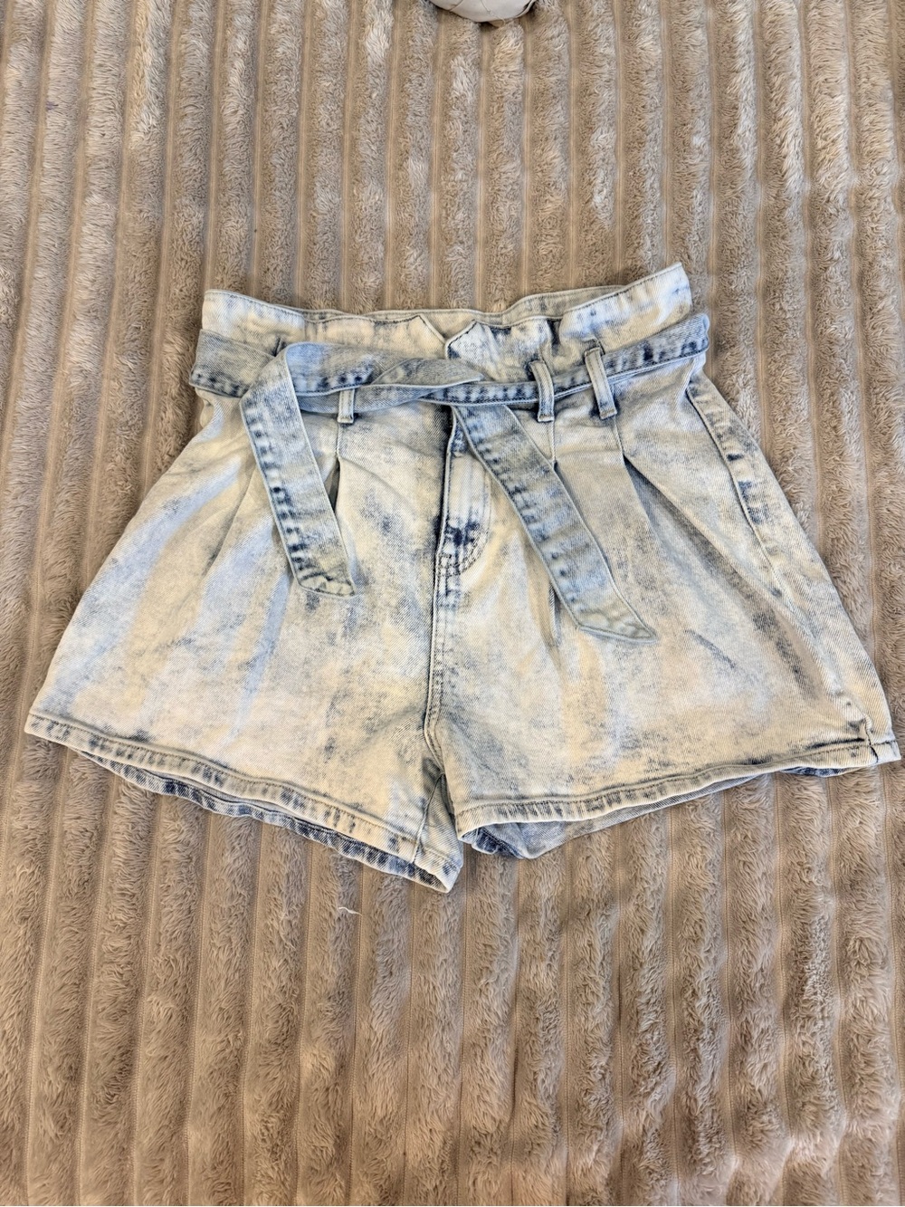 Guess Light Acid-Wash Paperbag Denim Shorts with Tie Belt